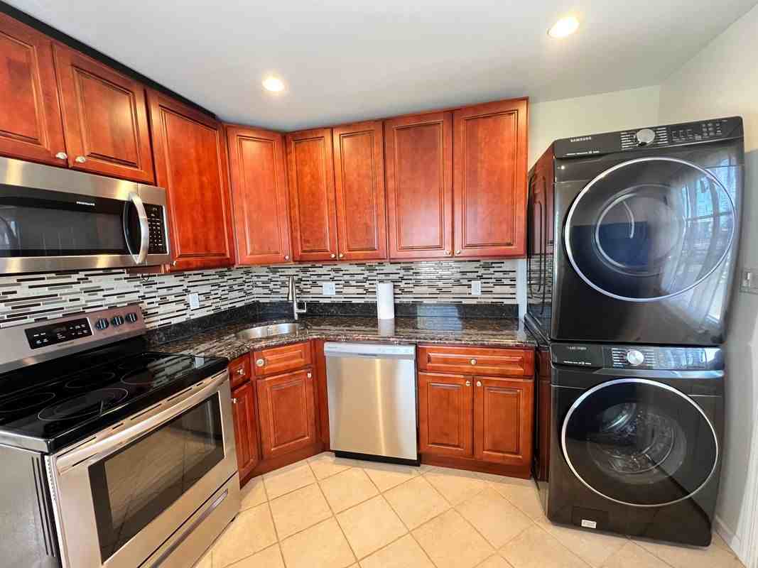 137 Center Ln - Photo 2 of 20