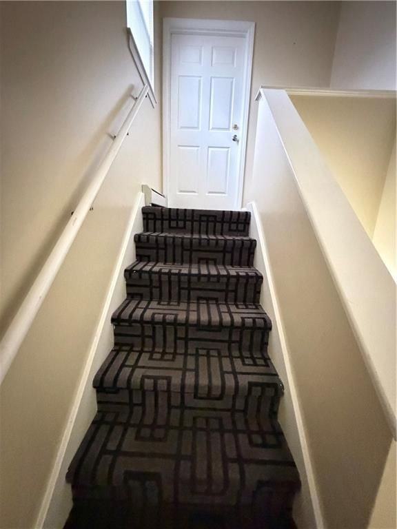 132 Pavilion Ave - Photo 2 of 17