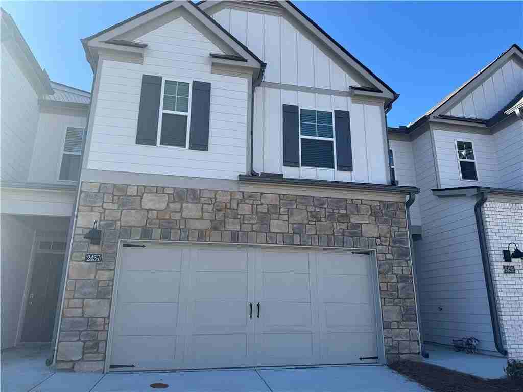 2457 Bayberry St - Photo 2 of 22