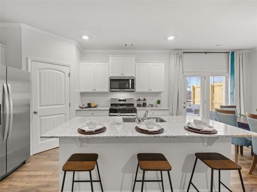 2457 Bayberry St - Photo 4 of 22