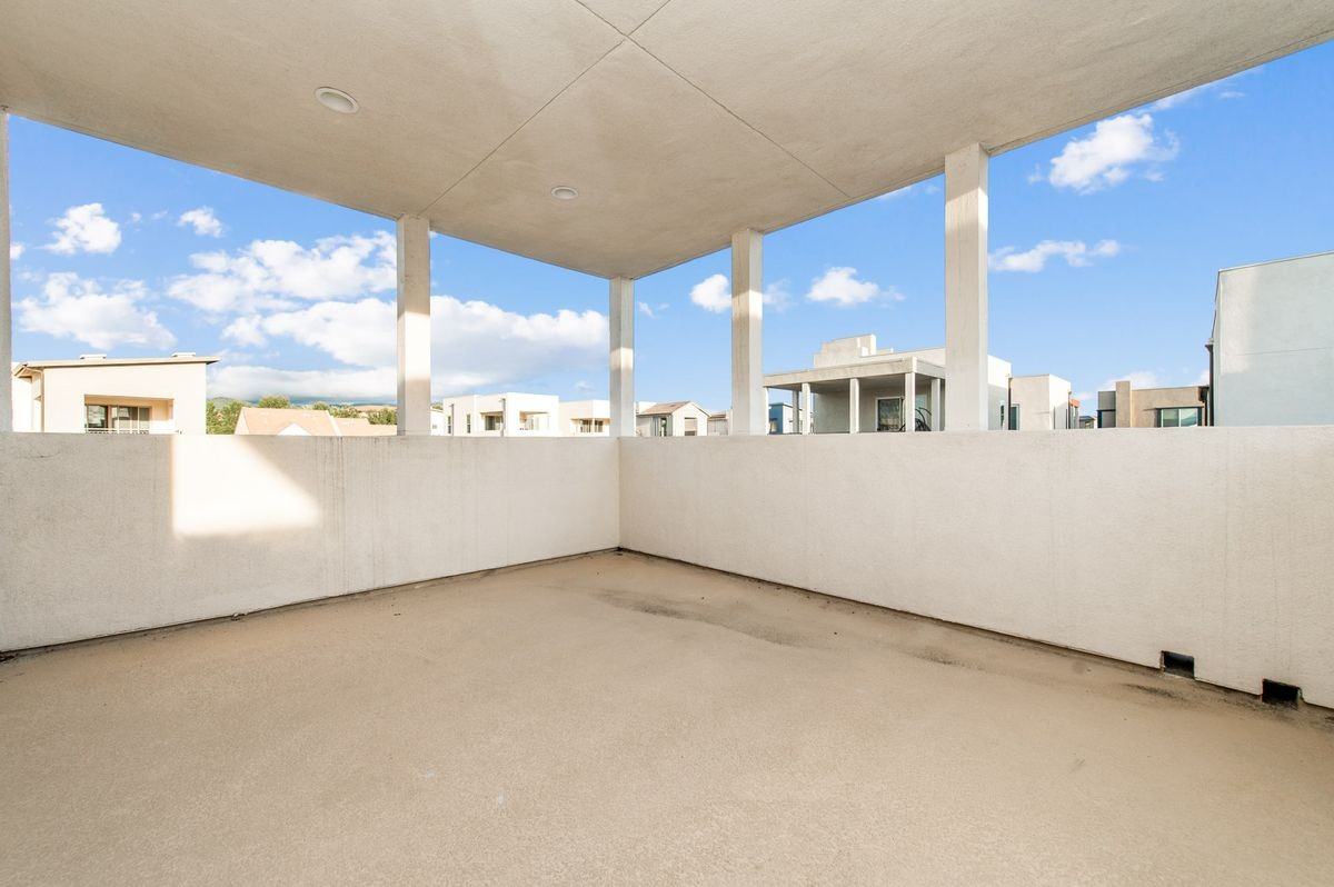 148 Stage - Photo 3 of 16