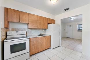 747 Nw 14th Way - Photo 1 of 1