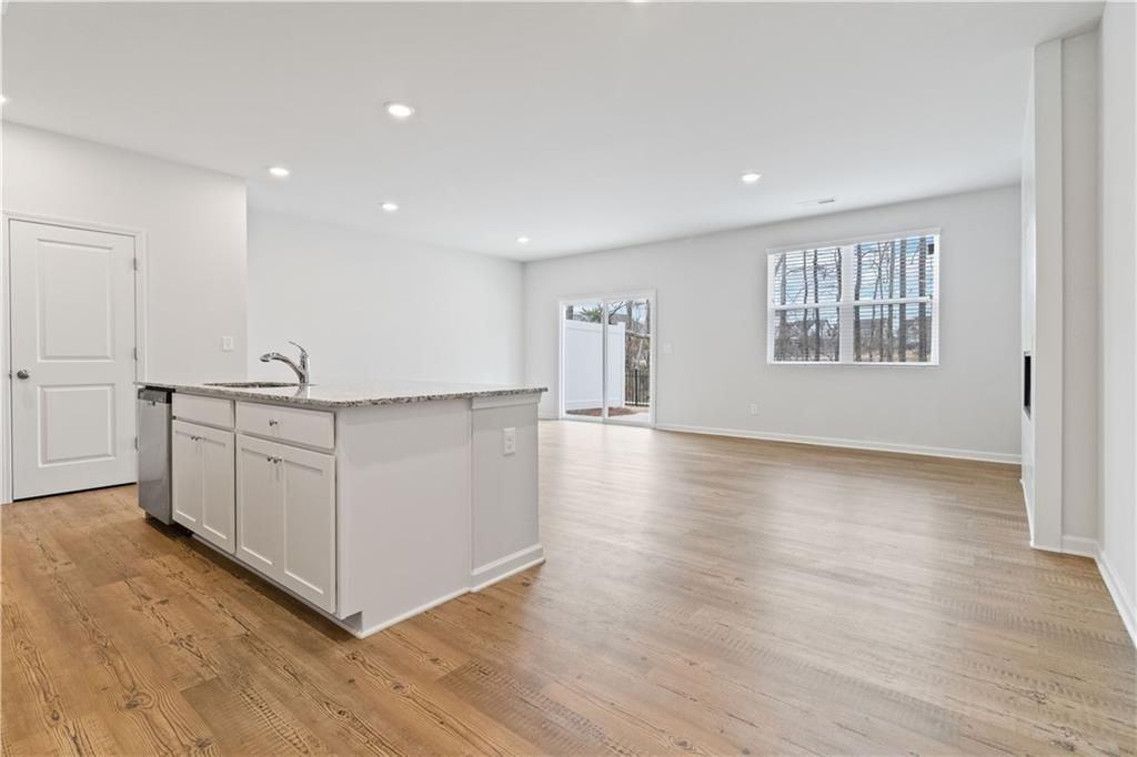 5113 Sidney Square Dr - Photo 6 of 35