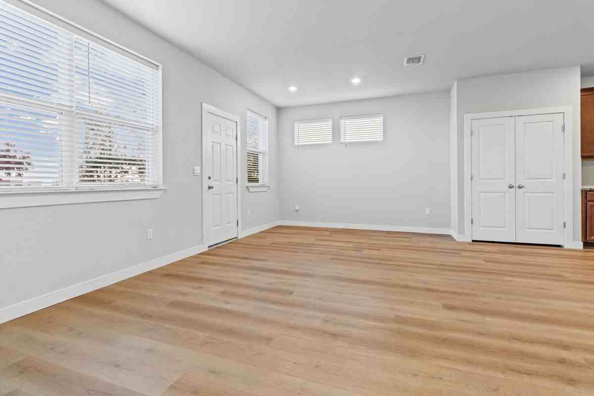 7116 Silver Star Ln ##75 - Photo 6 of 34