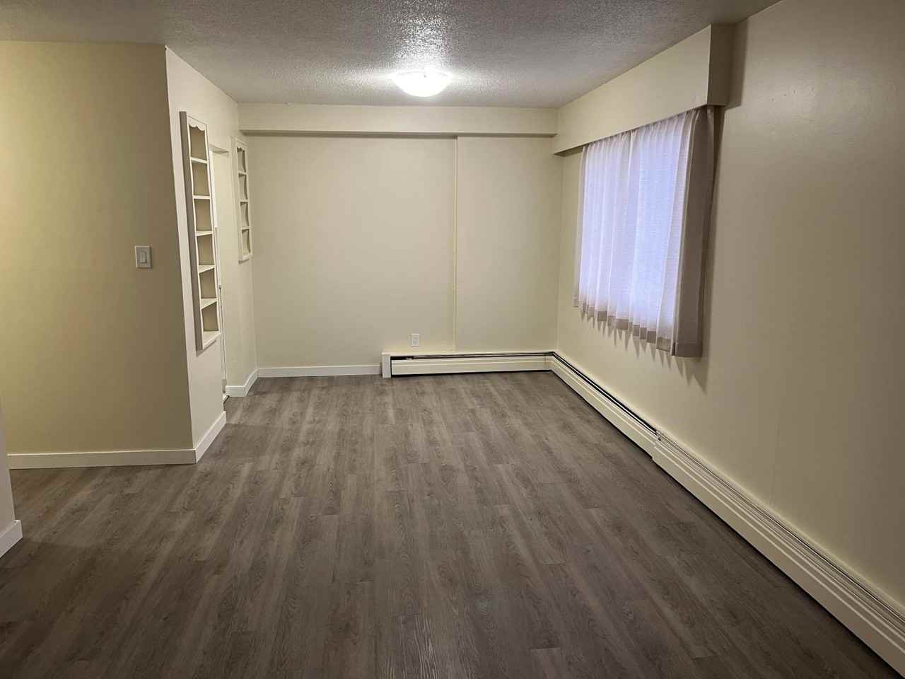 Bute Manor - Photo 6 of 40