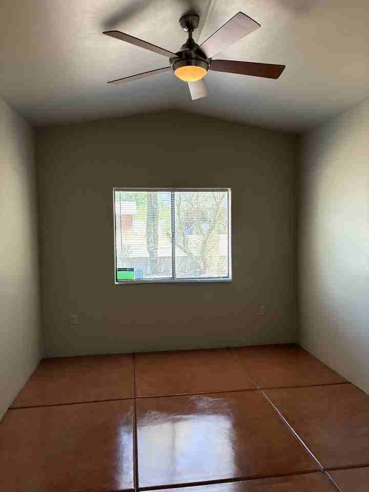 1014 E Linden St #NA - Photo 7 of 28