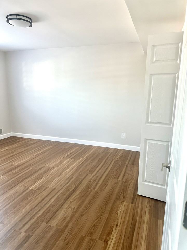 595 Sheldon Ave - Photo 4 of 8