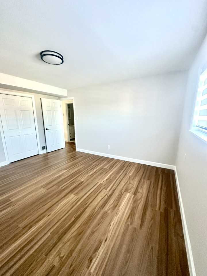 595 Sheldon Ave - Photo 7 of 8