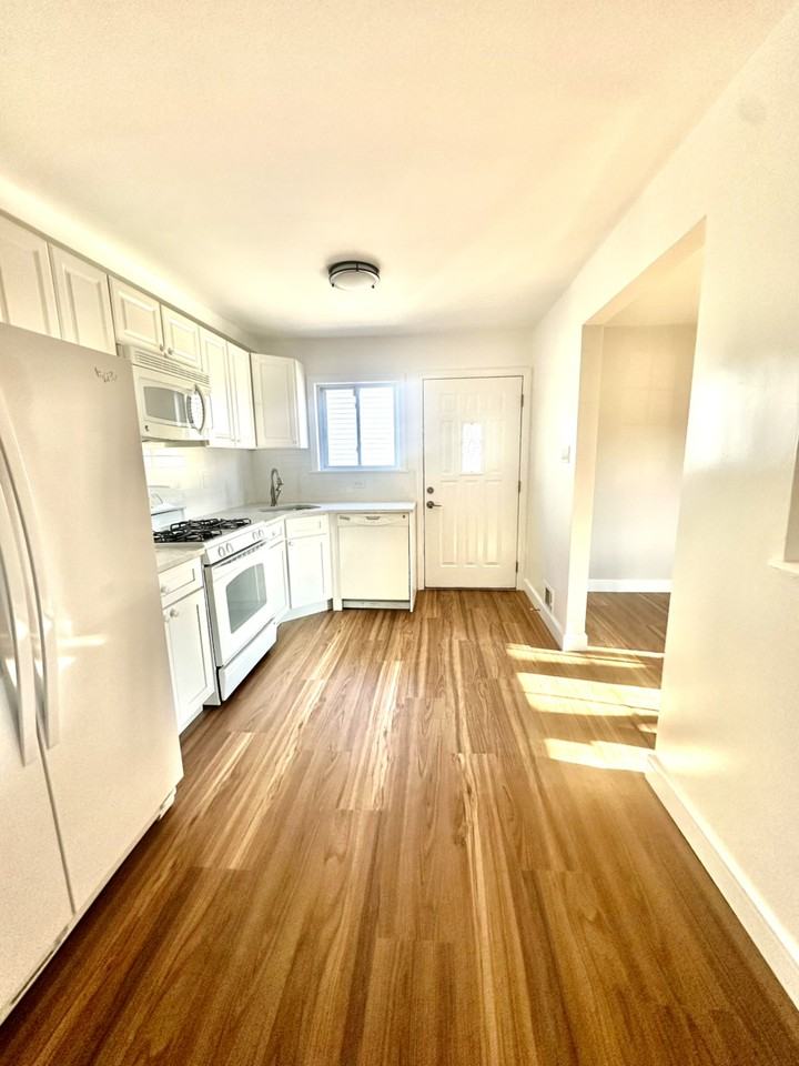 595 Sheldon Ave - Photo 6 of 8