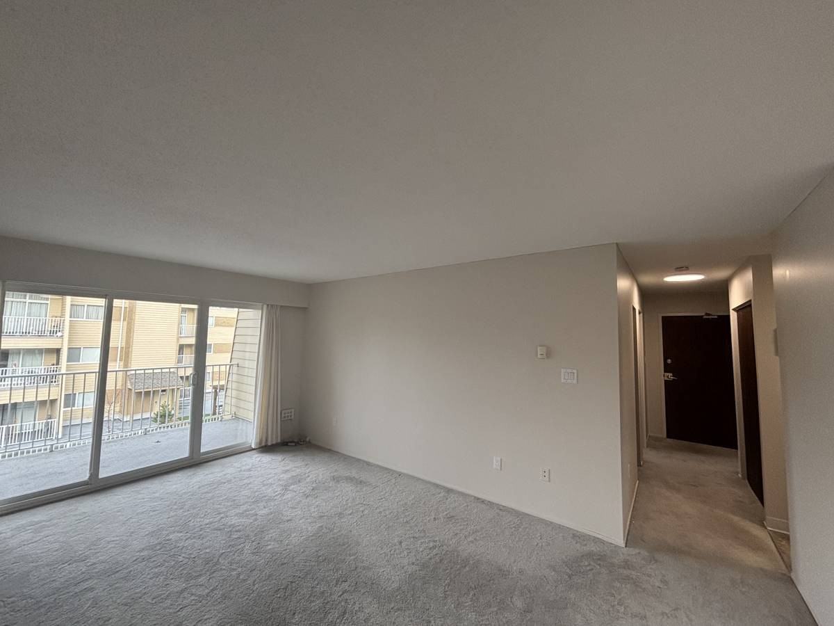 5545 15B Avenue #210 - Photo 4 of 10