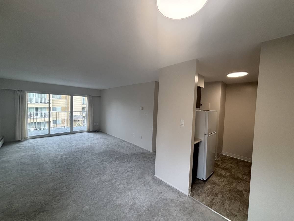 5545 15B Avenue #210 - Photo 3 of 10