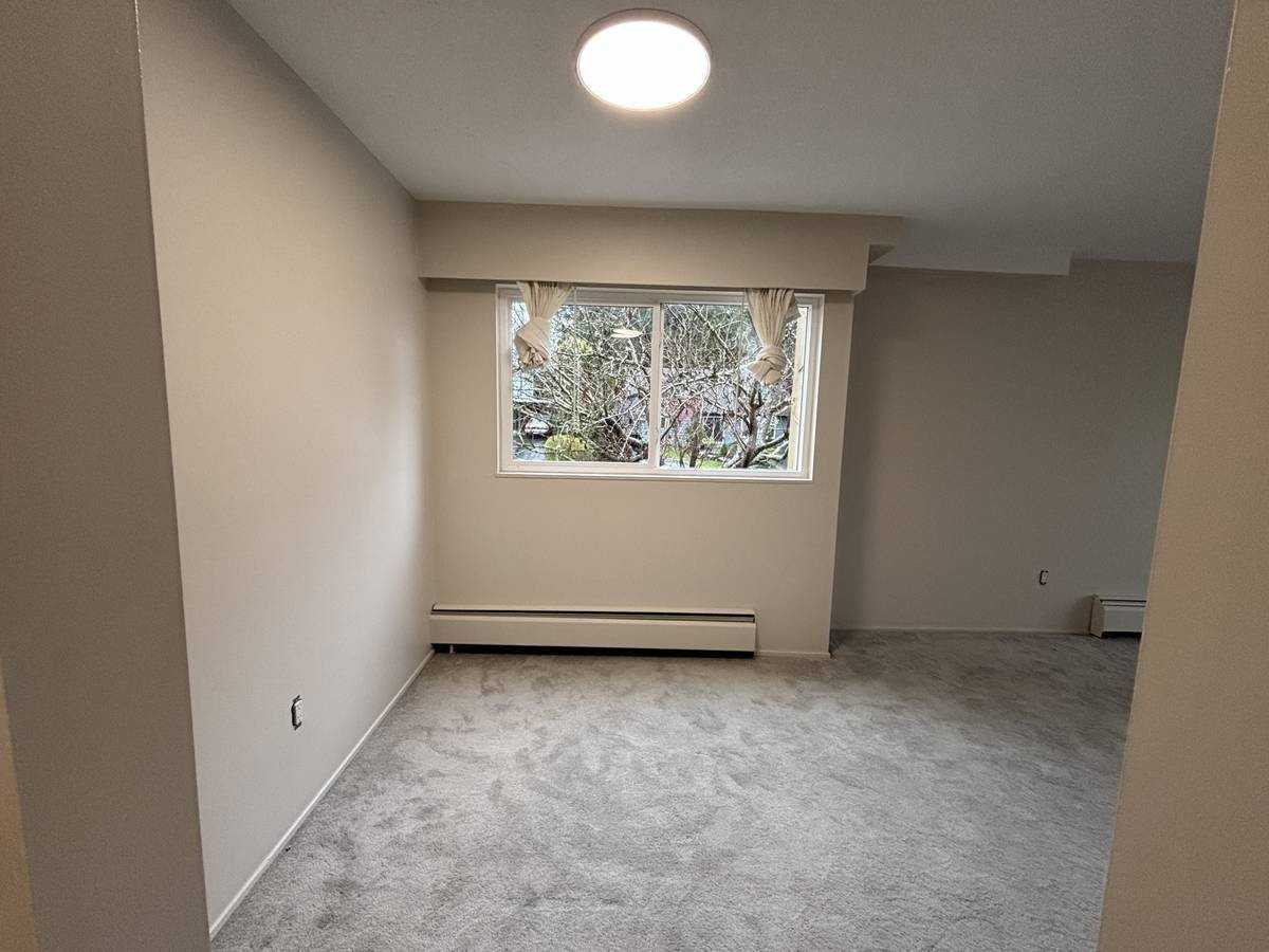 5545 15B Avenue #210 - Photo 6 of 10