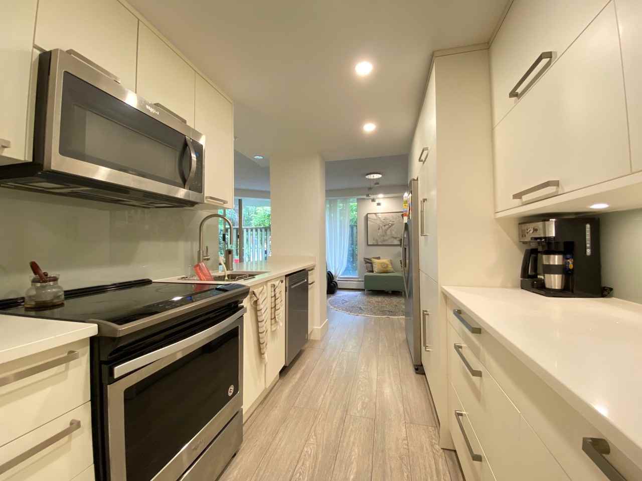 2024 Fullerton Avenue #104 - Photo 5 of 25