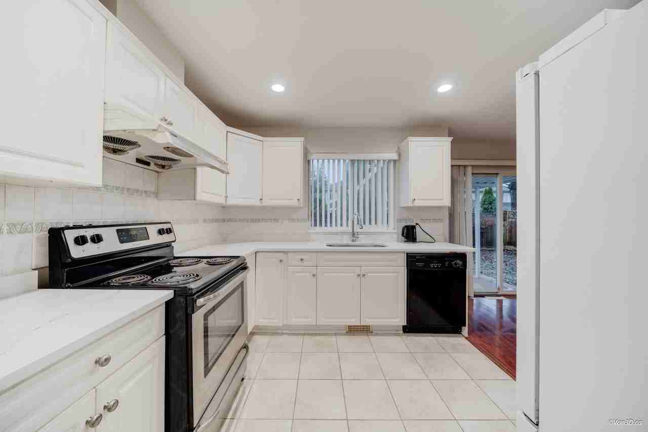 1208 Yangtze Place - Photo 4 of 20