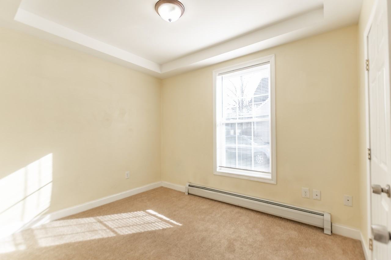 21 Jane St #1 - Photo 7 of 10