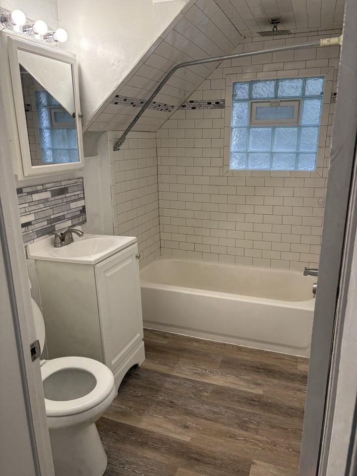 193 Massachusetts AveUnit 1 (Lower Front ) - Photo 4 of 6