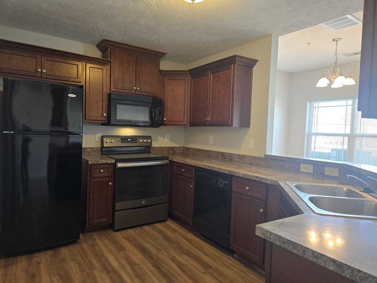 1073 Somerset Springs Dr #1 - Photo 4 of 10