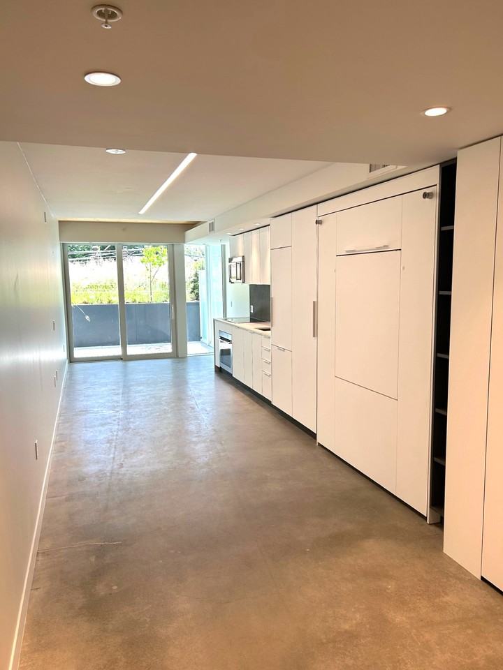 550 East Broadway #203 - Photo 4 of 10