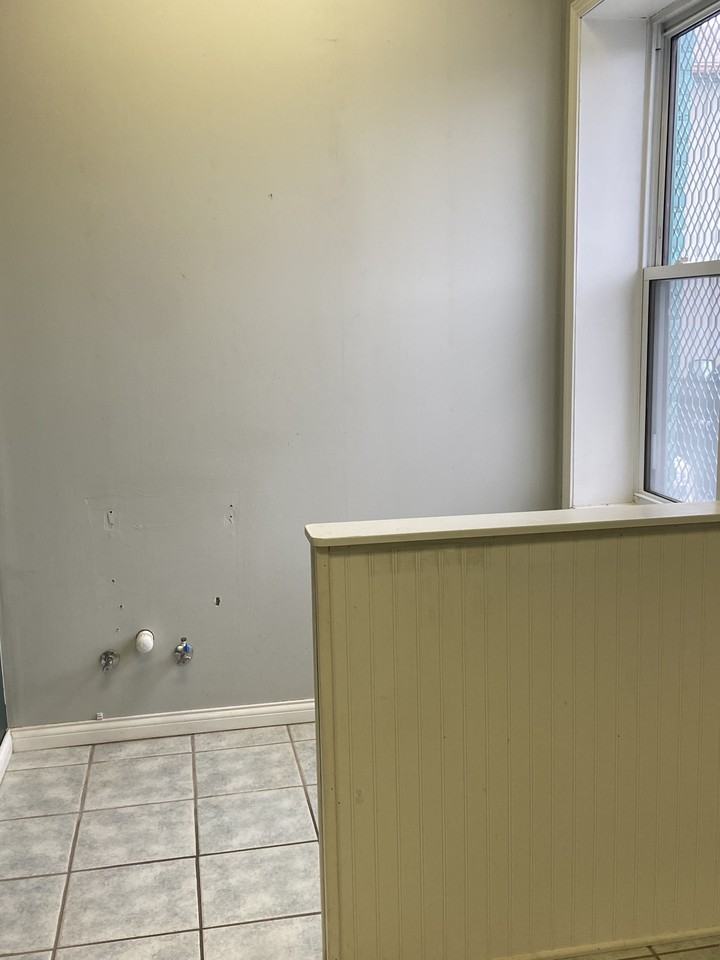 144 W Pearl St #1 - Photo 7 of 11