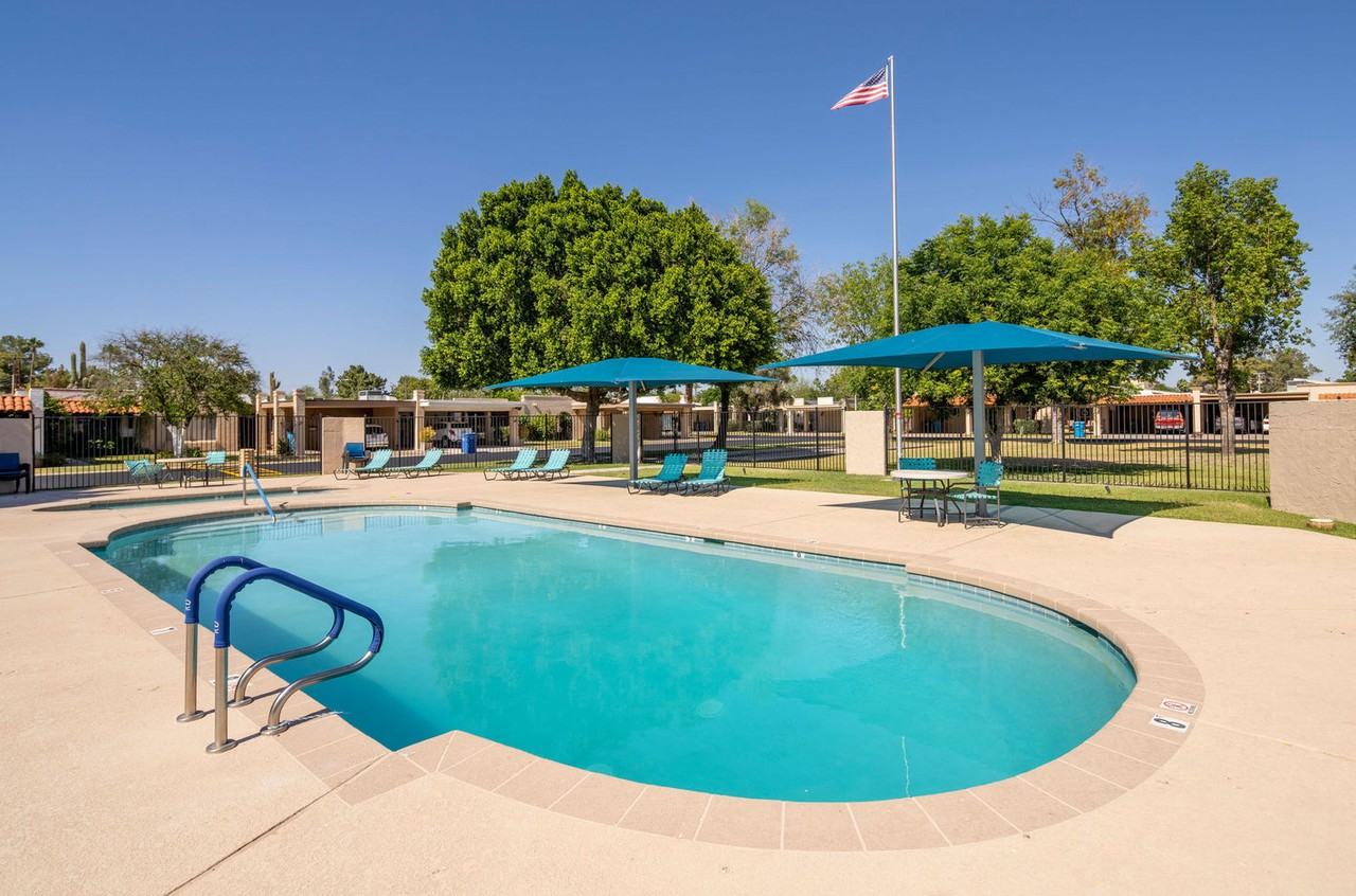 905 W Berridge Ln #NA - Photo 5 of 11