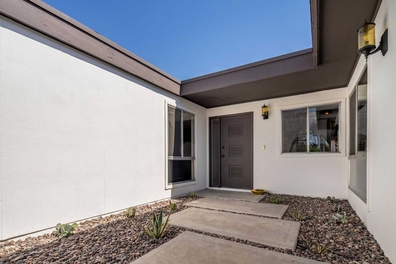 905 W Berridge Ln #NA - Photo 7 of 11