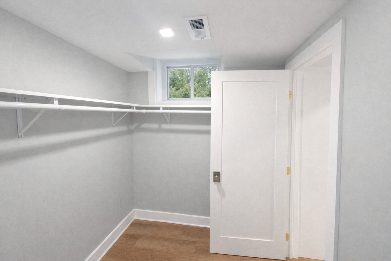 1301 Somerset Pl Nw #BS - Photo 3 of 11