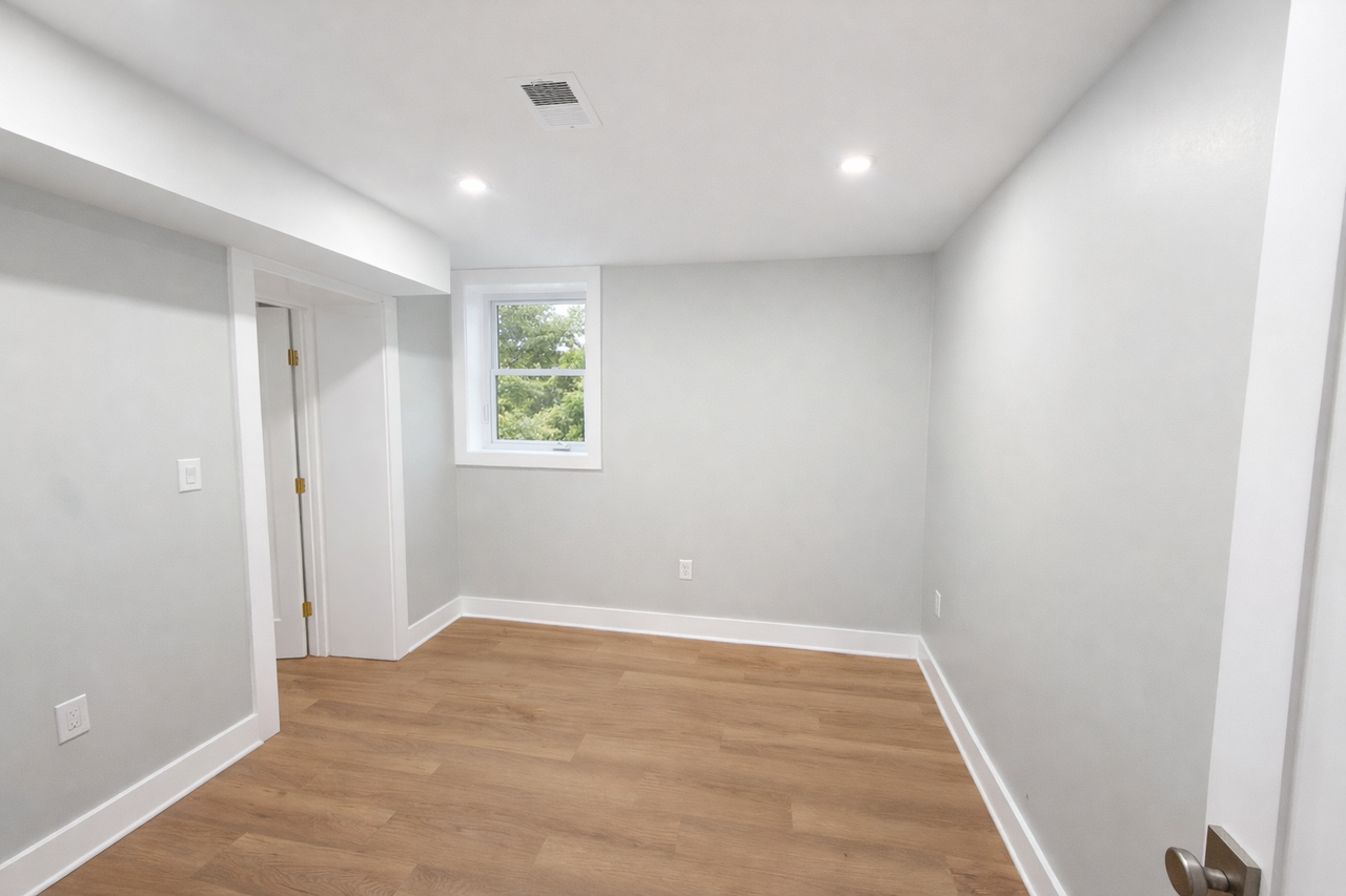 1301 Somerset Pl Nw #BS - Photo 5 of 11