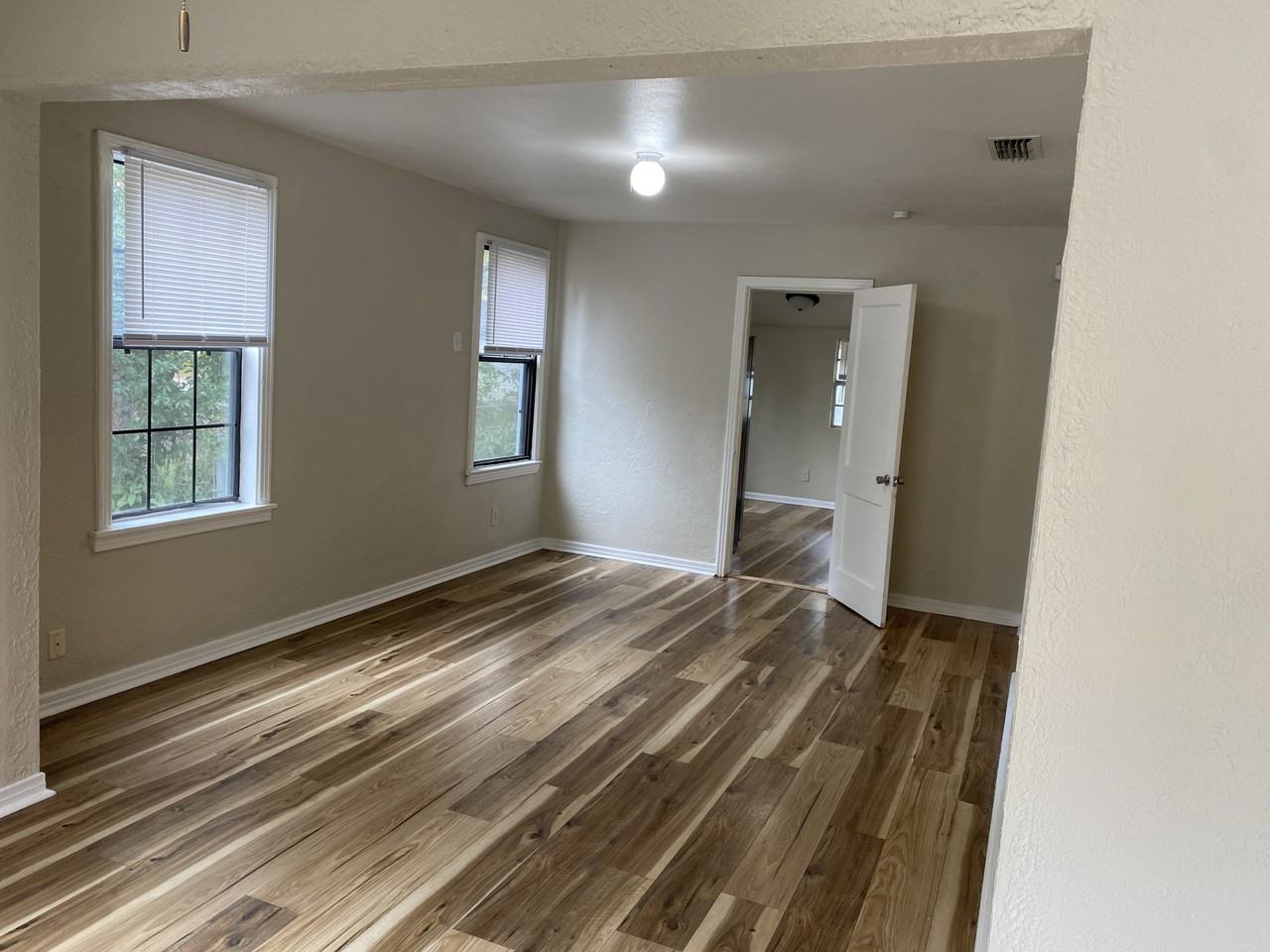 2046 W 17th St #NA - Photo 5 of 17