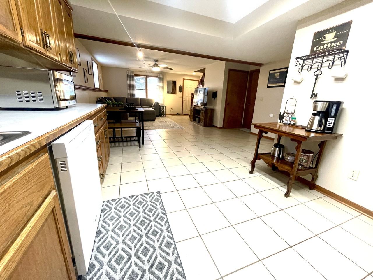 408 Summerset Dr #B - Photo 7 of 19