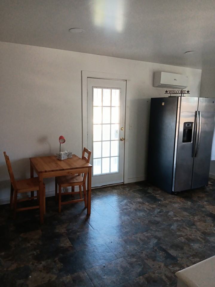 2214 Buena Vista St #2ndFL - Photo 4 of 6