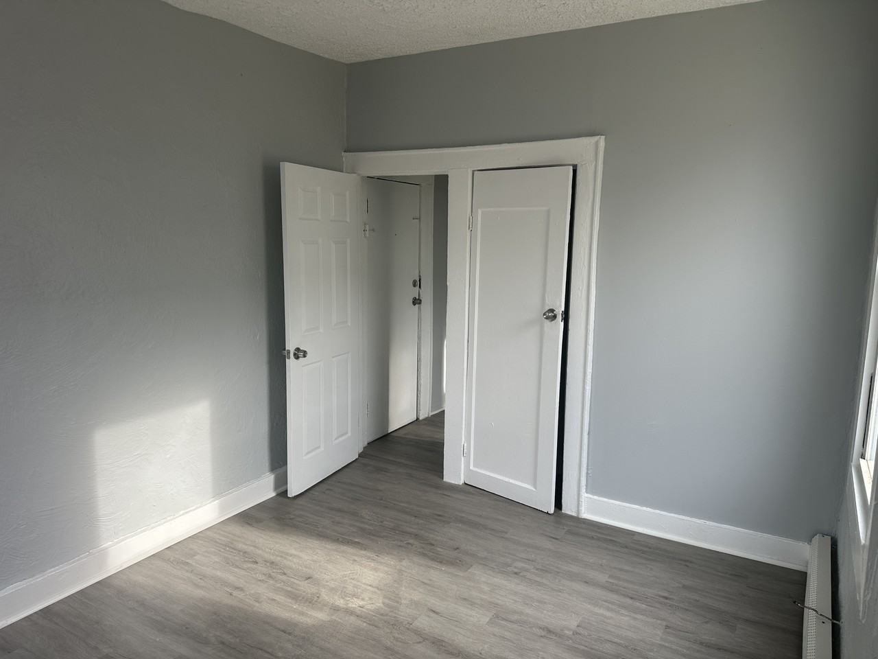 186 N 12th St #2B - Photo 2 of 8