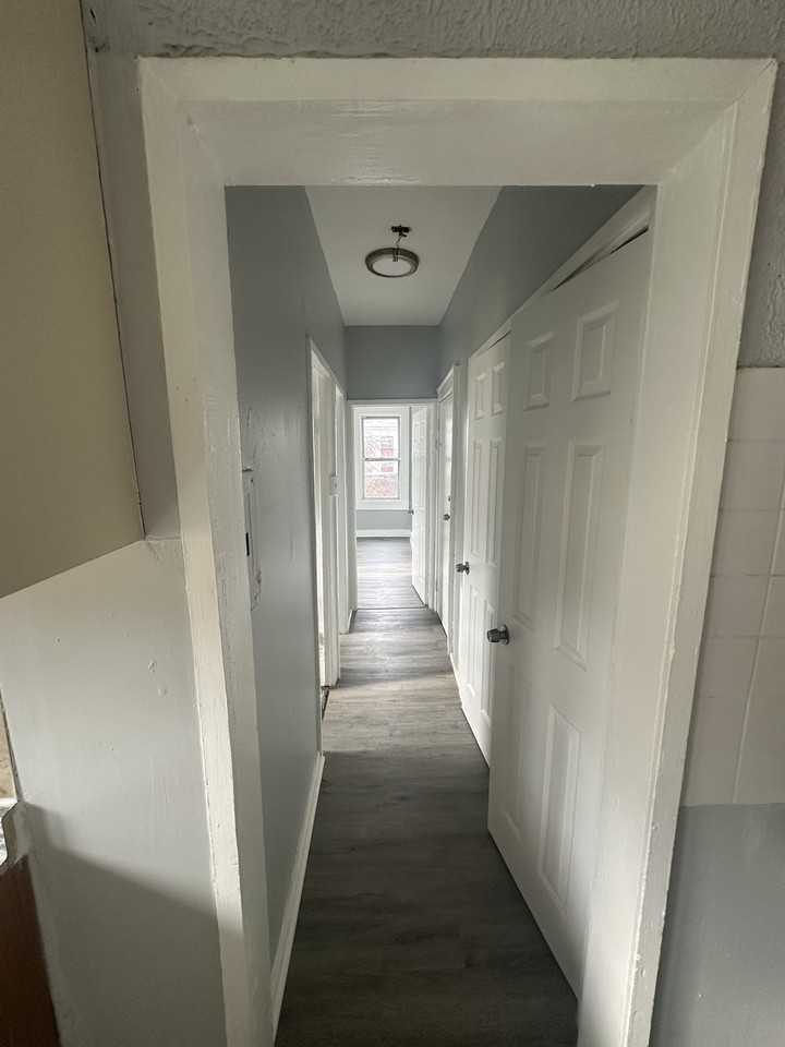 186 N 12th St #2B - Photo 6 of 8