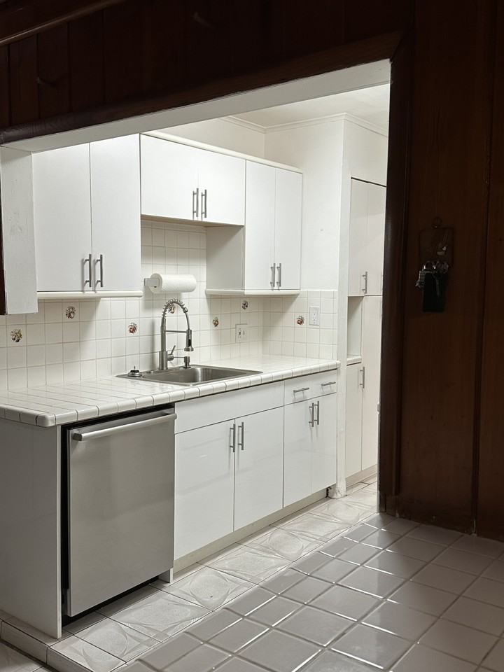 811 Ne 2nd Pl #NA - Photo 6 of 32