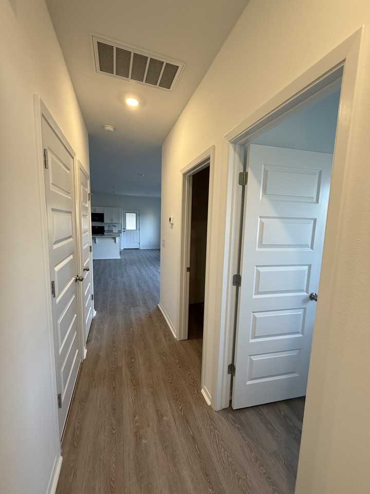 6716 Sw Memphis Ave #6716 - Photo 3 of 16