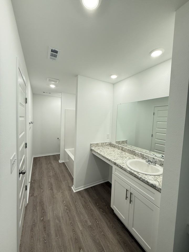 6716 Sw Memphis Ave #6716 - Photo 7 of 16