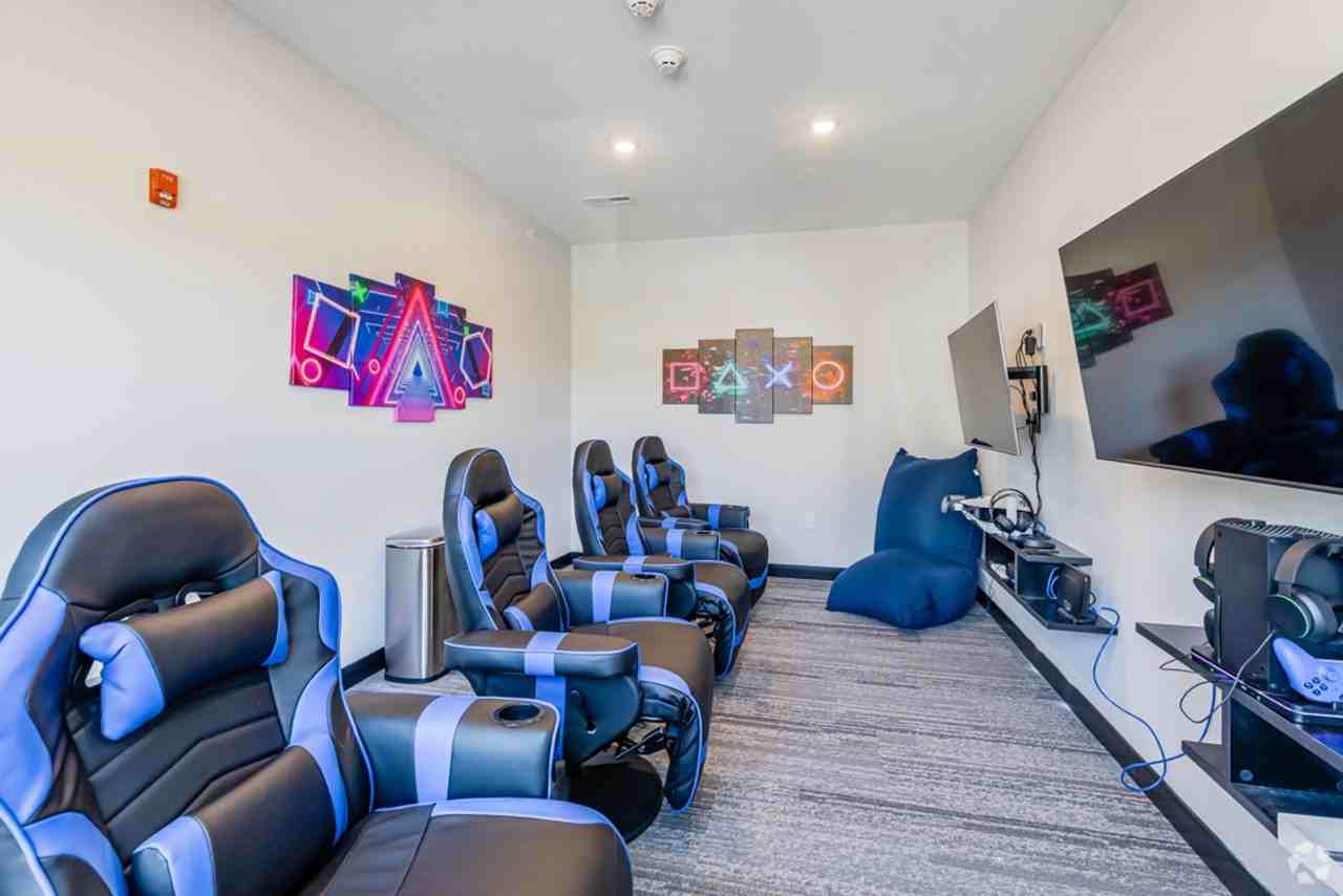 600 Barley Ct #423 - Photo 7 of 10