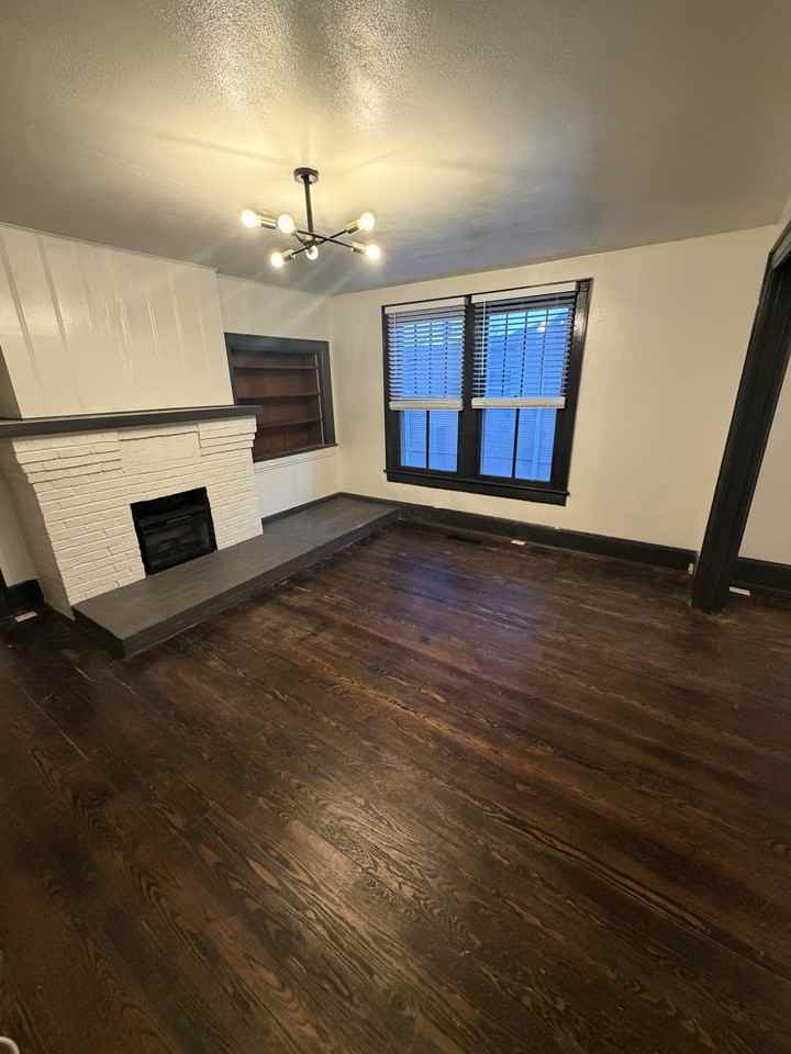 4910 Saint Elmo Ave - Photo 7 of 16