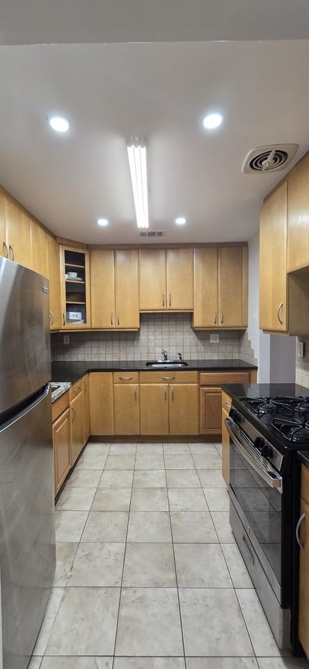 301 Kennedy Dr #333 - Photo 5 of 13