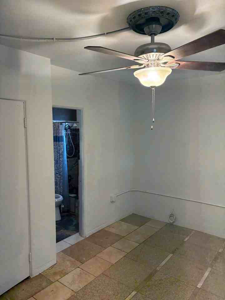 1703 John Anderson Dr #NA - Photo 5 of 20