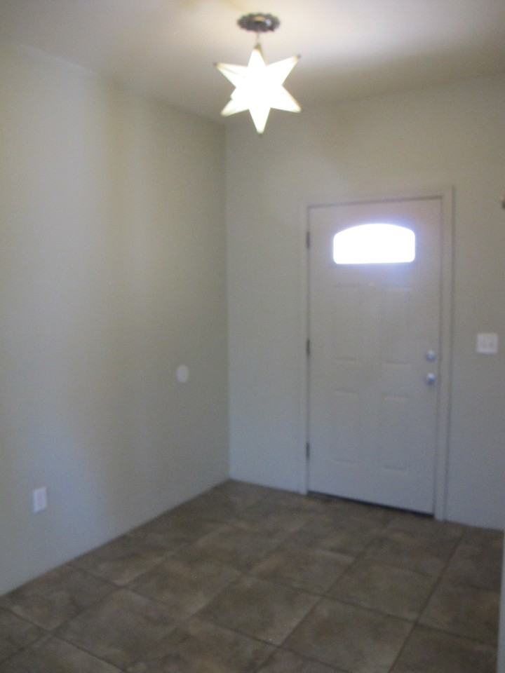 1305 E Linden St #NA - Photo 4 of 31