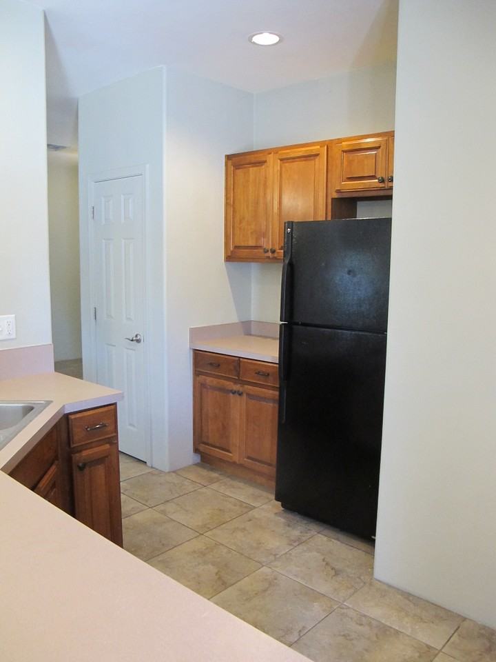 1305 E Linden St #NA - Photo 7 of 31