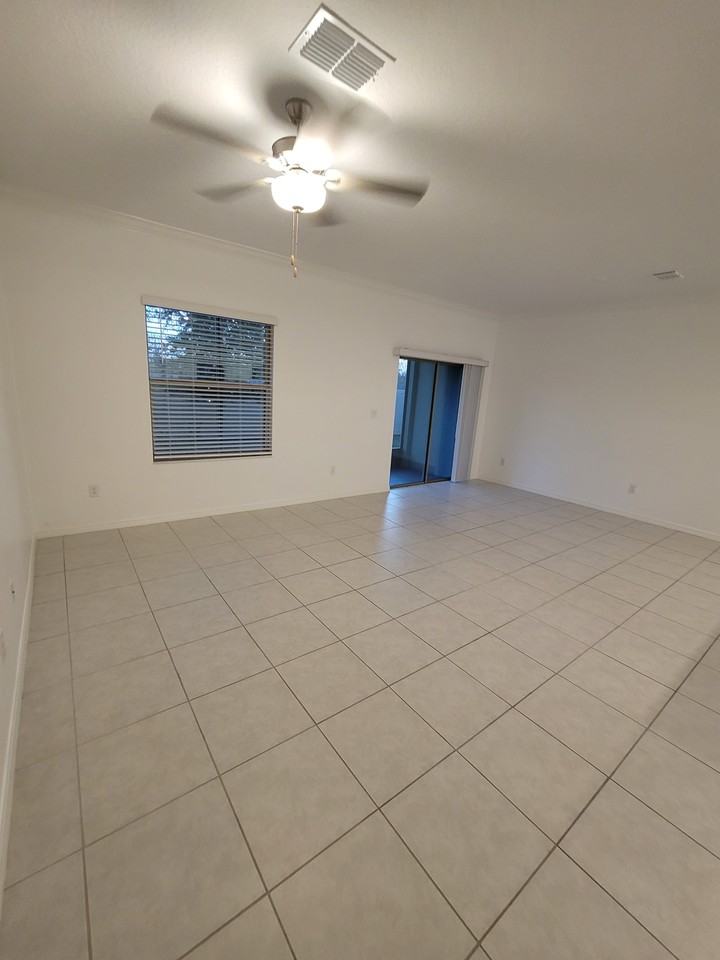 21842 Lyonia Ln #21842 - Photo 2 of 20