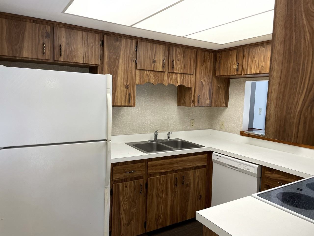 1375 Cameron Ave #NA - Photo 6 of 19