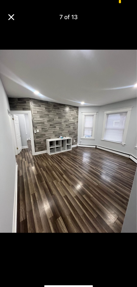 479 Edgewood St #1 - Photo 4 of 12