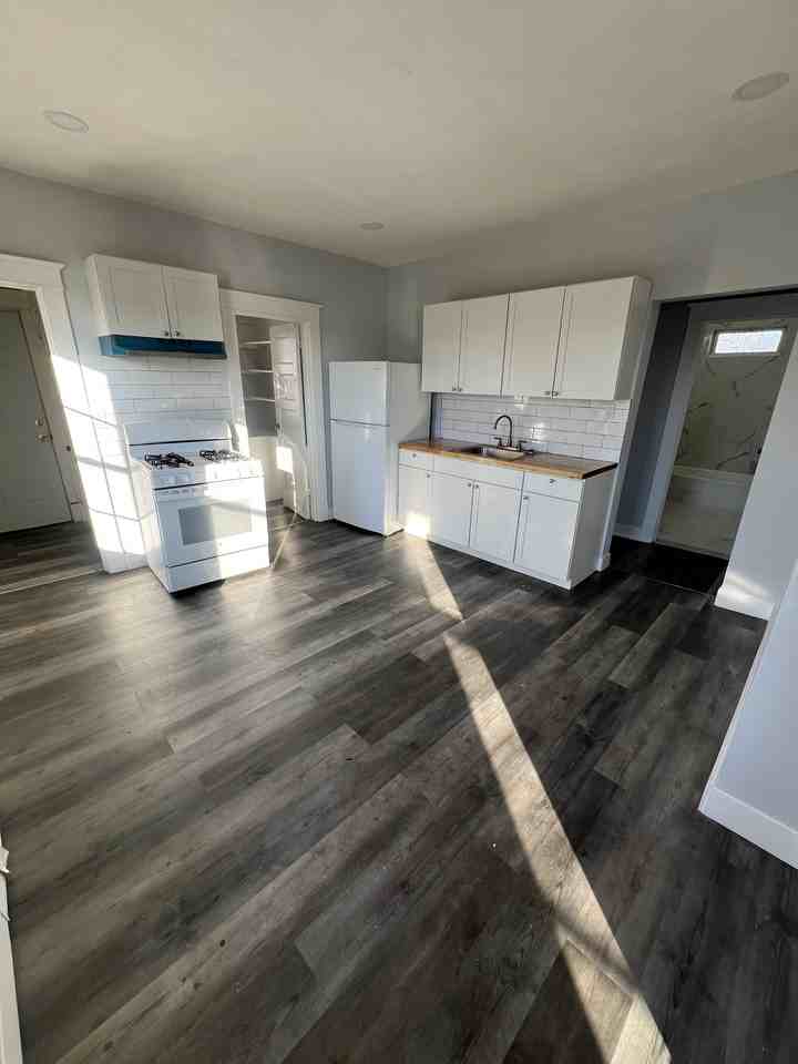 283 Martin St #3 - Photo 7 of 10