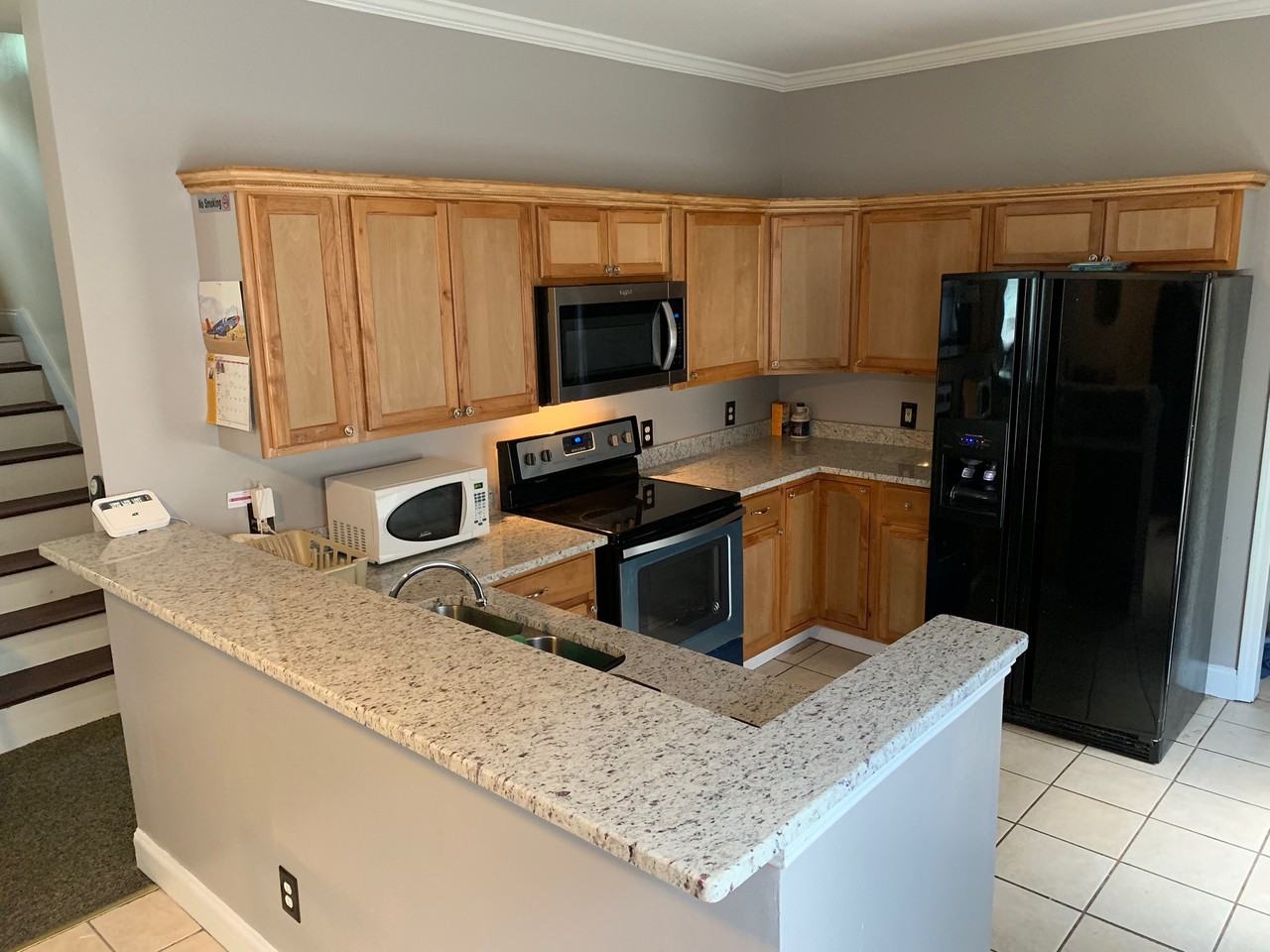 889 Beckwith St Sw #NA - Photo 5 of 11