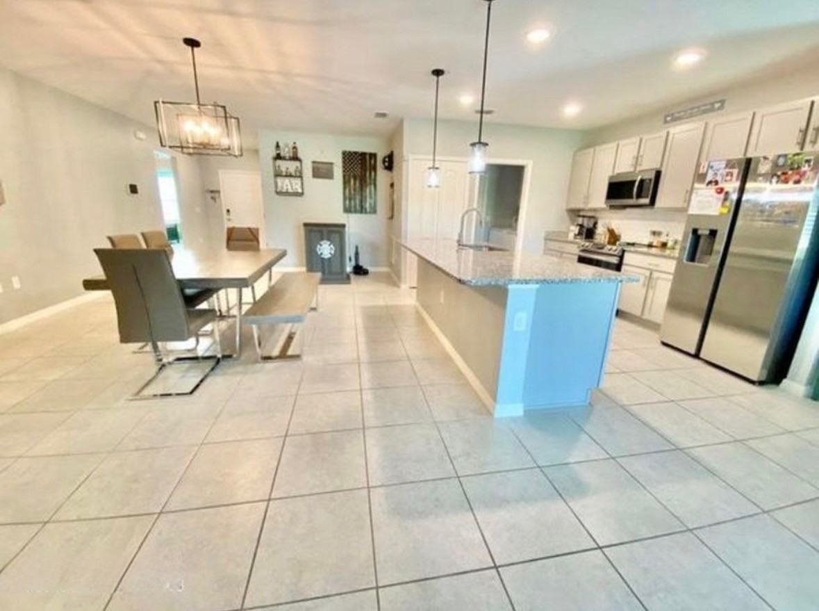 708 Corbin Cir Sw #NA - Photo 4 of 13