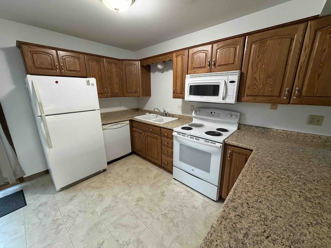 5221 W Loomis Rd #5221 - Photo 4 of 20