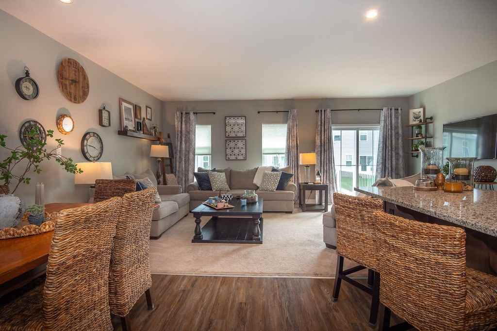 351 Goodwick Dr #1 - Photo 5 of 25