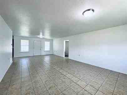 473840 E 1117 Rd #1 - Photo 2 of 9